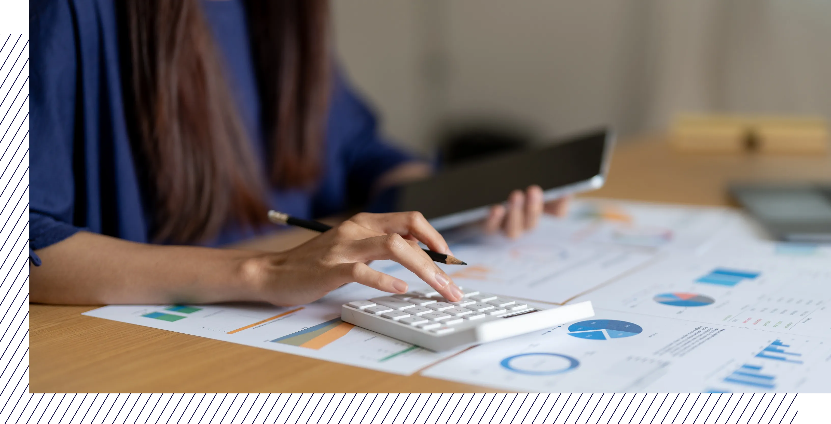Notre équipe d'experts fiscaux est là pour vous aider à maximiser votre potentiel fiscal. Nous offrons des solutions fiscales personnalisées pour répondre aux besoins uniques de chaque particulier