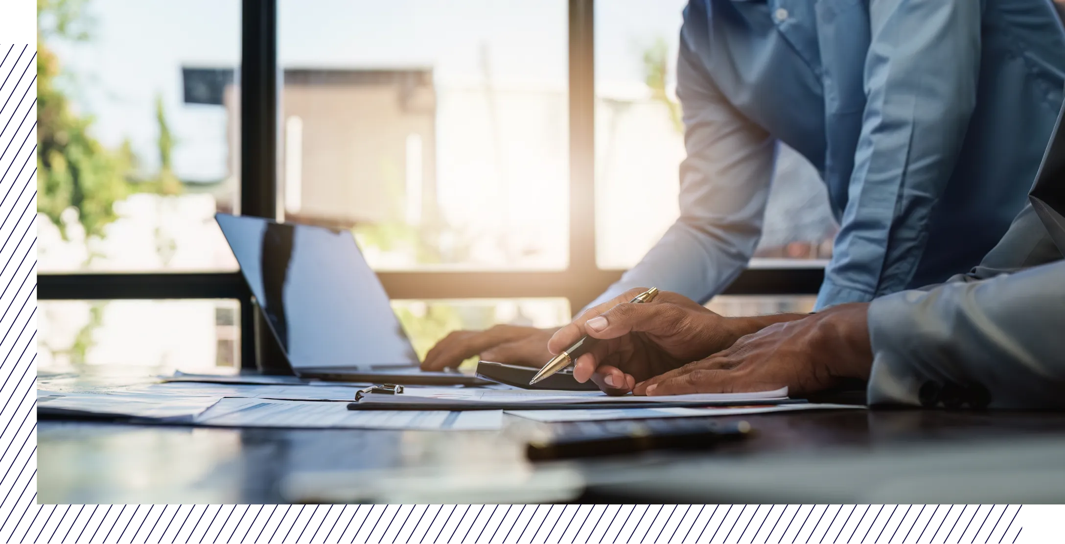 Préparer sa retraite peut sembler compliqué, mais avec l'aide de nos experts, vous pouvez vous assurer un avenir financier sûr. Nous travaillons avec vous pour élaborer un plan personnalisé qui répond à vos besoins uniques.